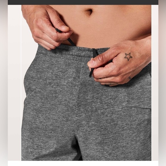 Lululemon Men’s Pace Breaker Lined Short 9” in Heather Grey Deep Coal,size S - Picture 5 of 17